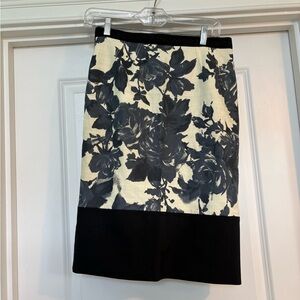 Alessandro Dell'Acqua Cream and Black Floral-Print Skirt